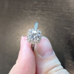 Elegant Sterling Silver Women's Ring